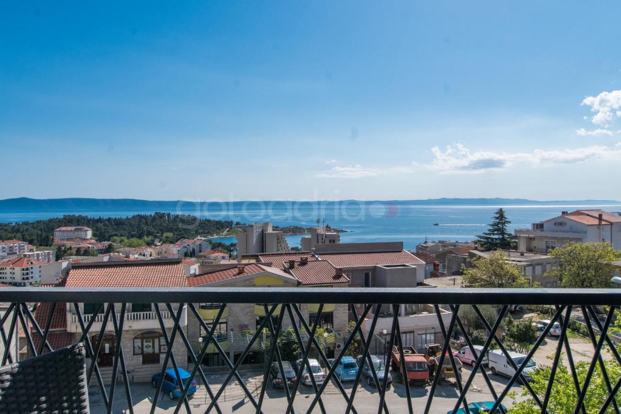 Sea View Apartments Diana Макарска Экстерьер фото